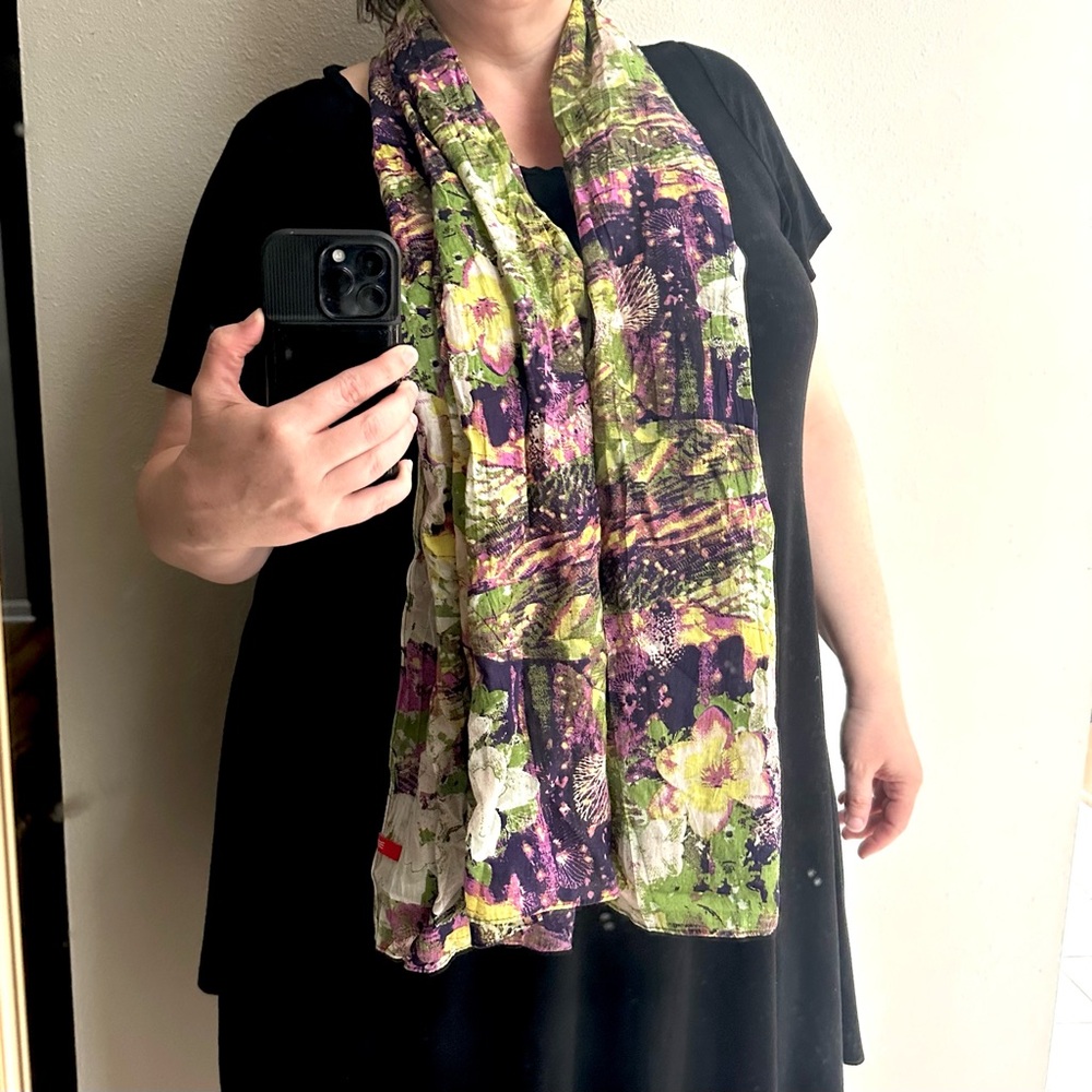 Esprit Scarf with Floral Abstract Print